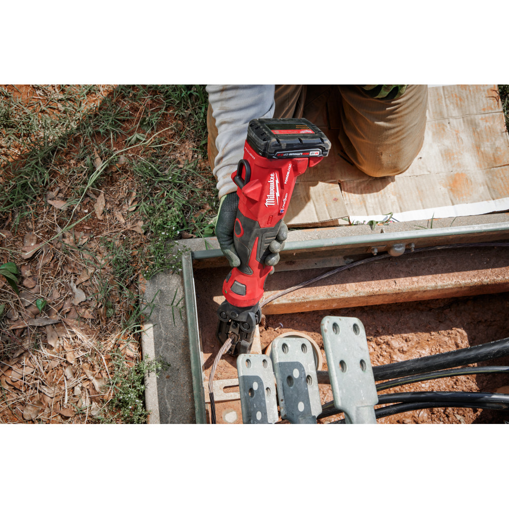 Milwaukee M18 FORCE LOGIC 6T Latched Linear Utility Crimper from Columbia Safety