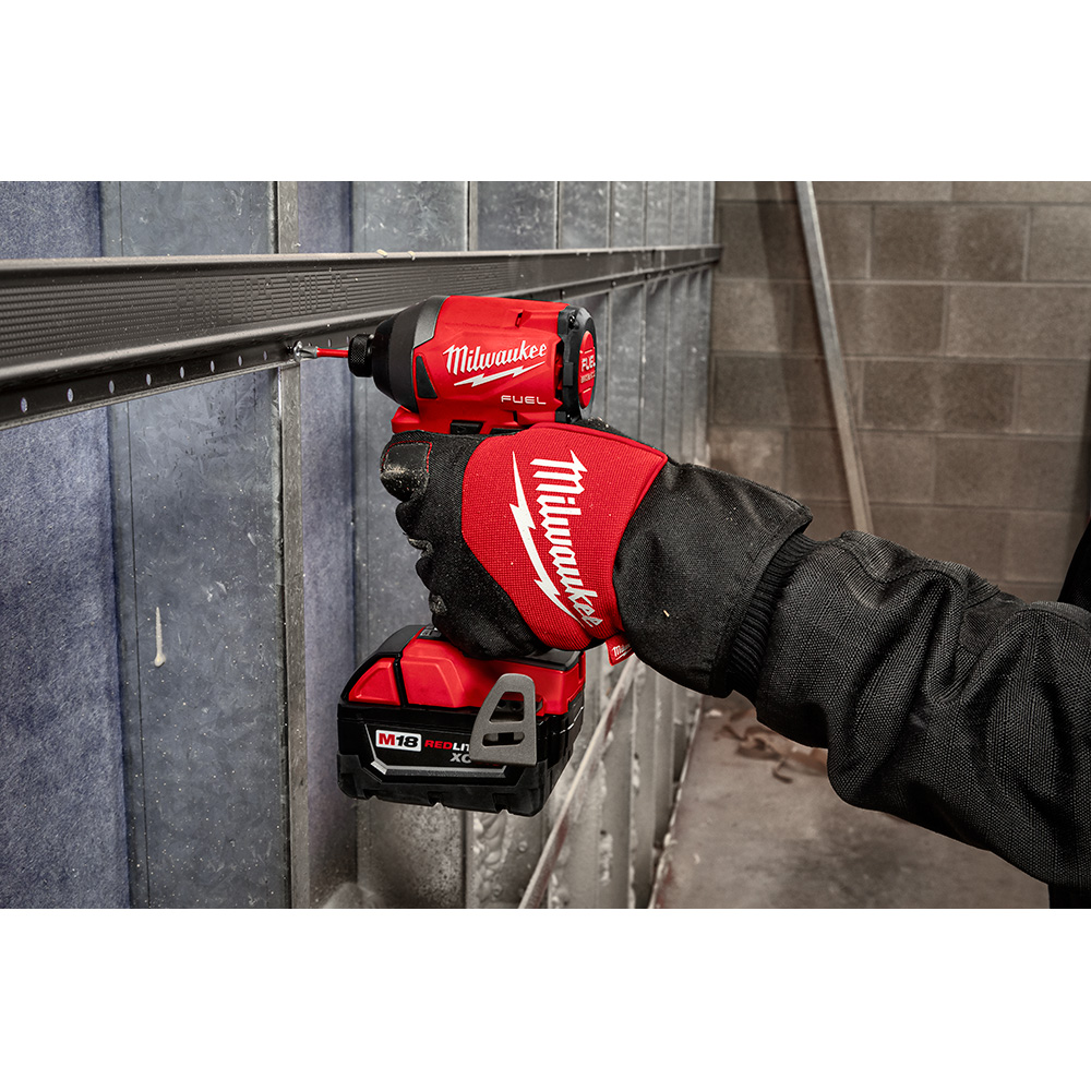 Milwaukee Winter Performance Gloves from Columbia Safety