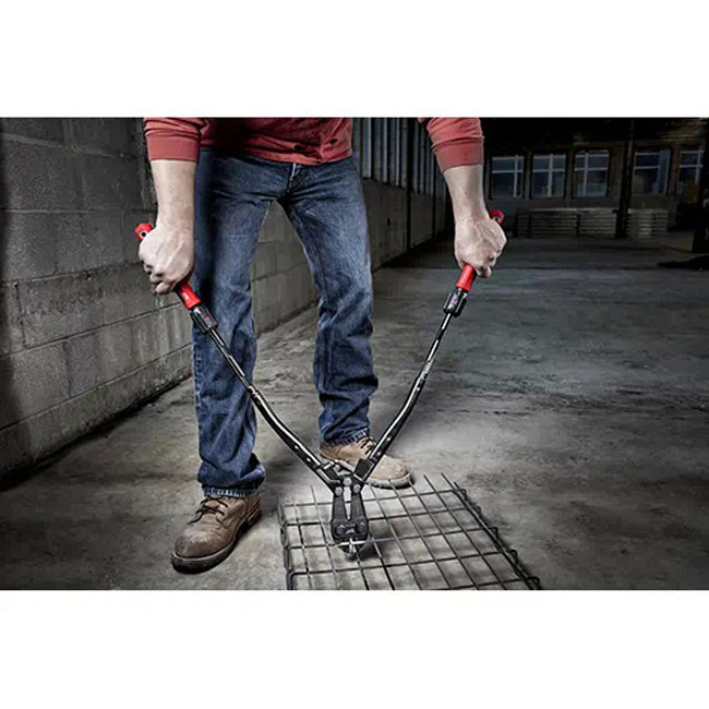 Milwaukee 24 Inch Bolt Cutters with POWERMOVE Extendable Arms from Columbia Safety