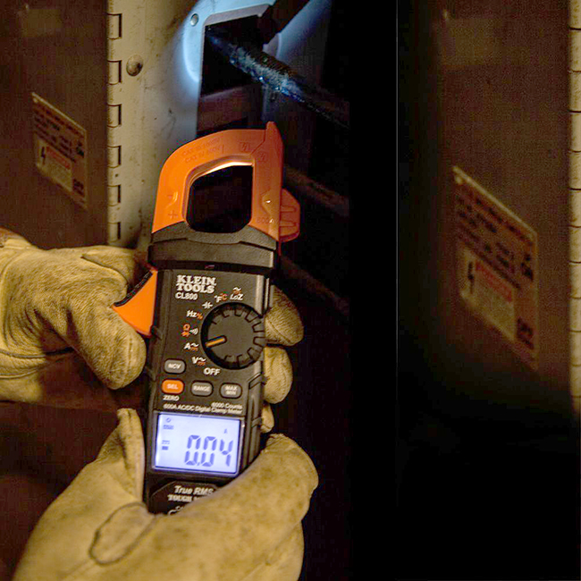 Digital Clamp Meter AC/DC Auto-Ranging from Columbia Safety